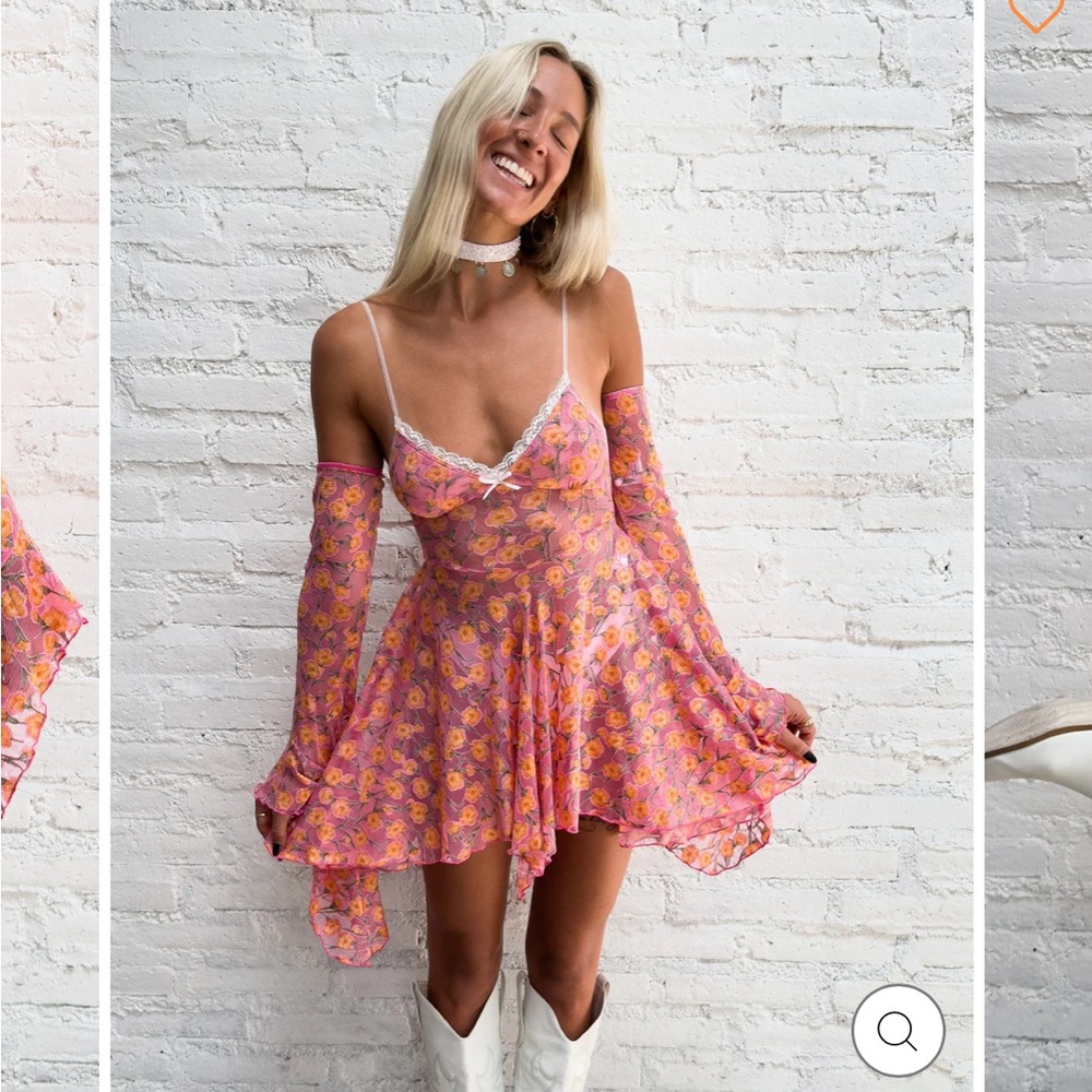 Her Pony The Label - PIXIE DREAM DRESS &
ARMWARMERS - Pink Floral (AU 10 / US 6)